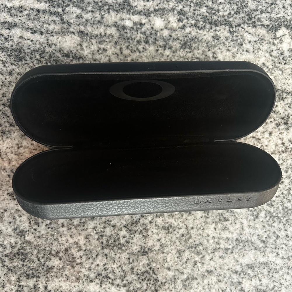 Oakley Black Leather hard shell Glasses Case sunglasses readers eye